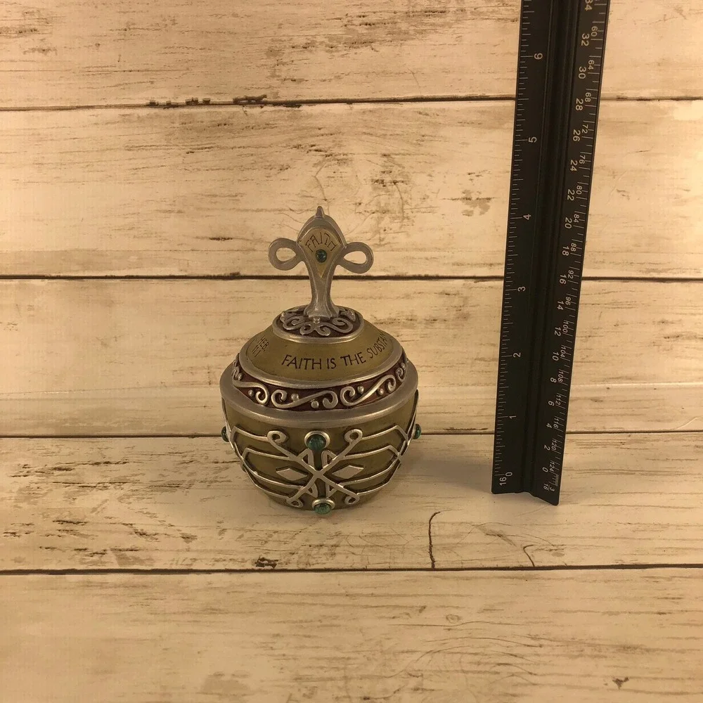 UDC 2001 Faith‎ Trinket Box Hebrews 11:1 Religious Keepsake Resin Silver Tone